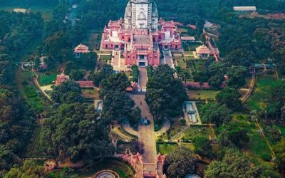 Banaras Hindu University campus entrance view
